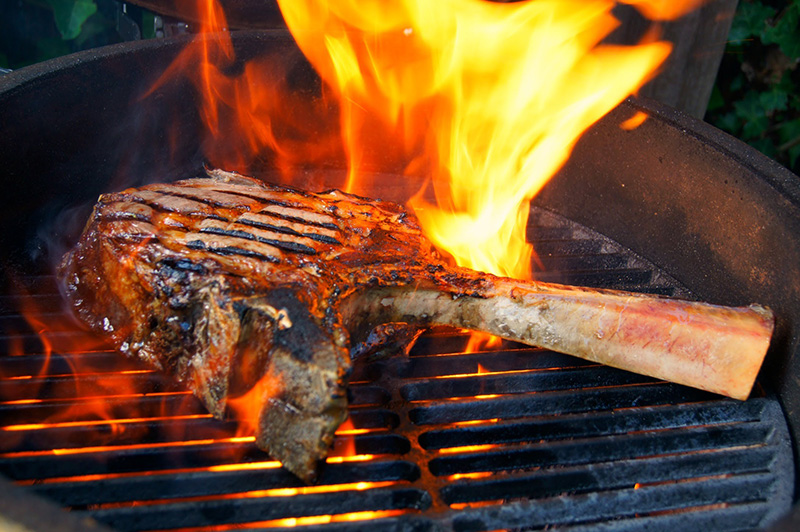 Tomahawk_barbecue